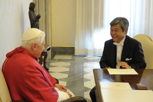 Il Santo Padre incontra il nuovo ambasciatore del Giappone